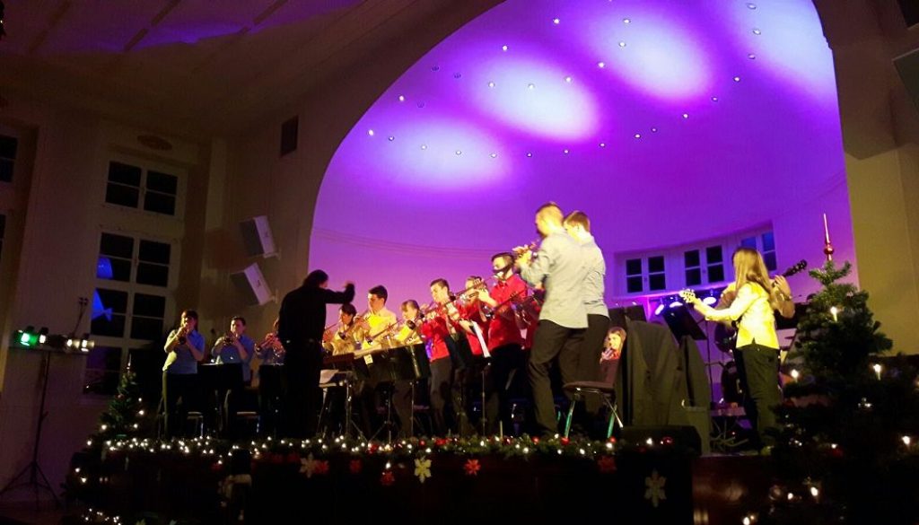 Mit dem schon traditionellen Neujahrskonzert gab das Jugendblasorchester Grimma am Sonntag im Soziokulturellen Zentrum den musikalischen Ton für das neue Jahr vor.