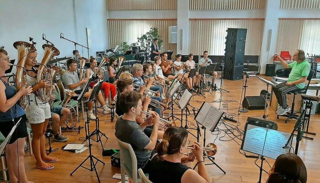 Verspätetes Probelager: Die Musikerinnen und Musikern des JBO kamen Ende Juli für einige Tage nahe Bautzen zusammen. Foto: JBO